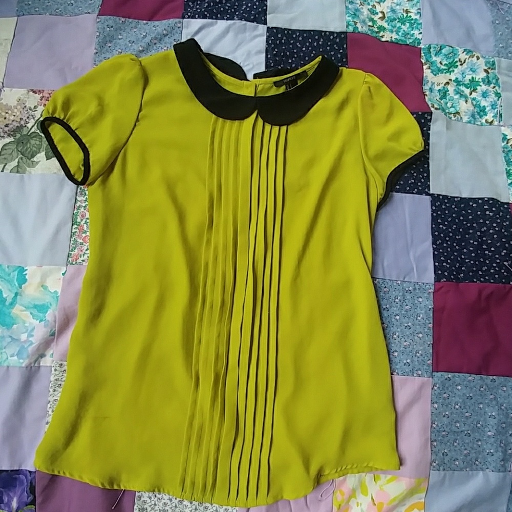 Groovy 70s green blouse by Forever 21